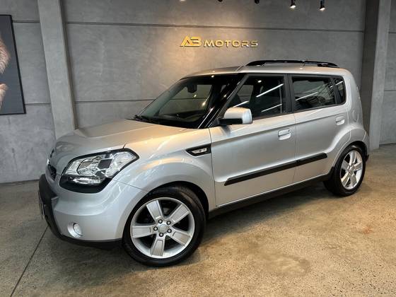 KIA SOUL 1.6 EX 16V FLEX 4P MANUAL KIA SOUL 1.6 EX 16V FLEX 4P MANUAL